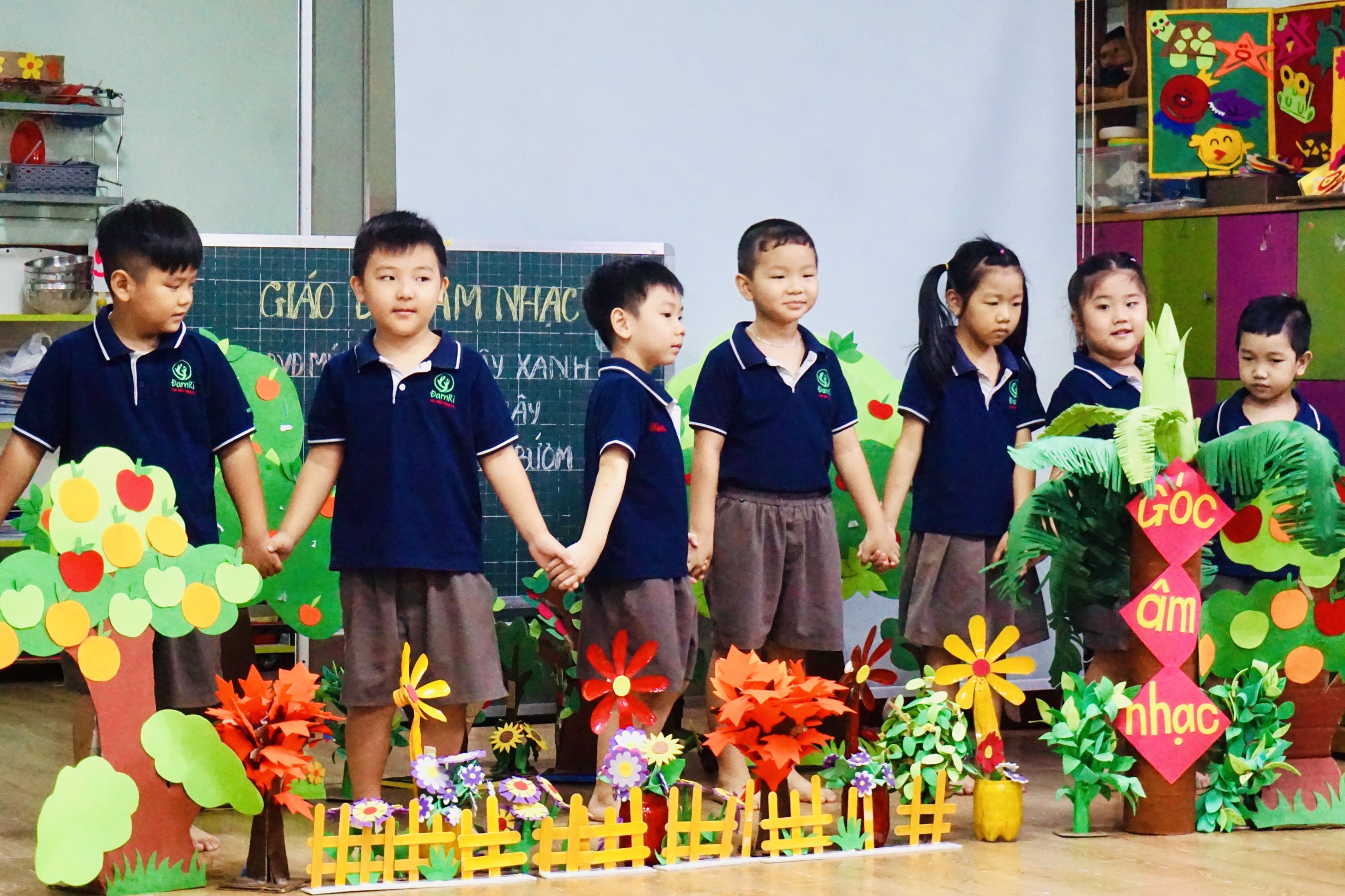 z5218330313234_9351acae5ee125a97cfb9a4071eeaf53